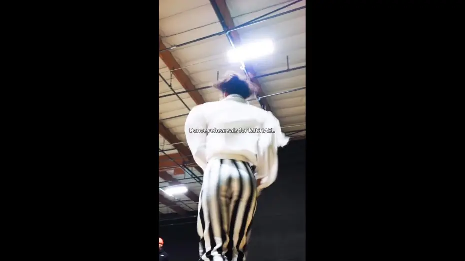 Відео до фільму Майкл | Watch Jaafar Jackson master the moves for Michael...
