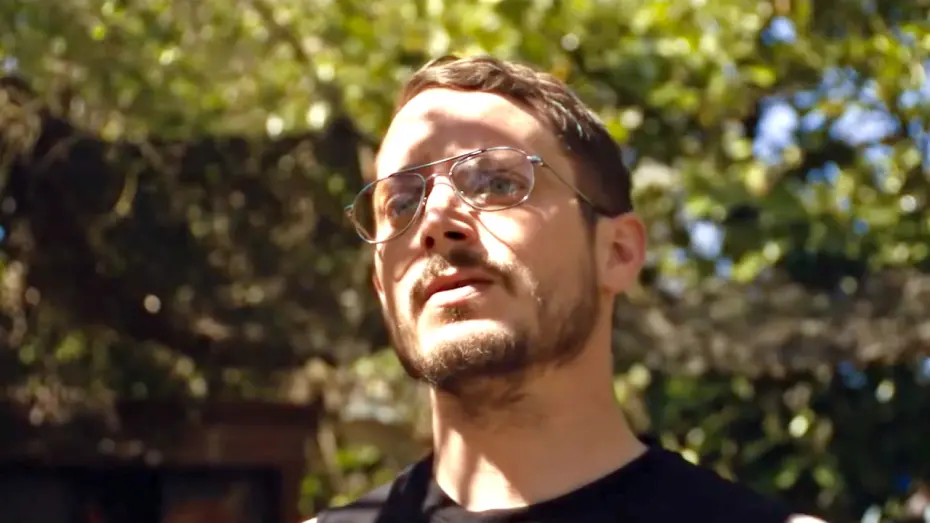 Відео до фільму У цьому світі я більше не відчуваю себе як вдома | В этом мире я больше не чувствую себя как дома &mdash; Русский трейлер (2017)