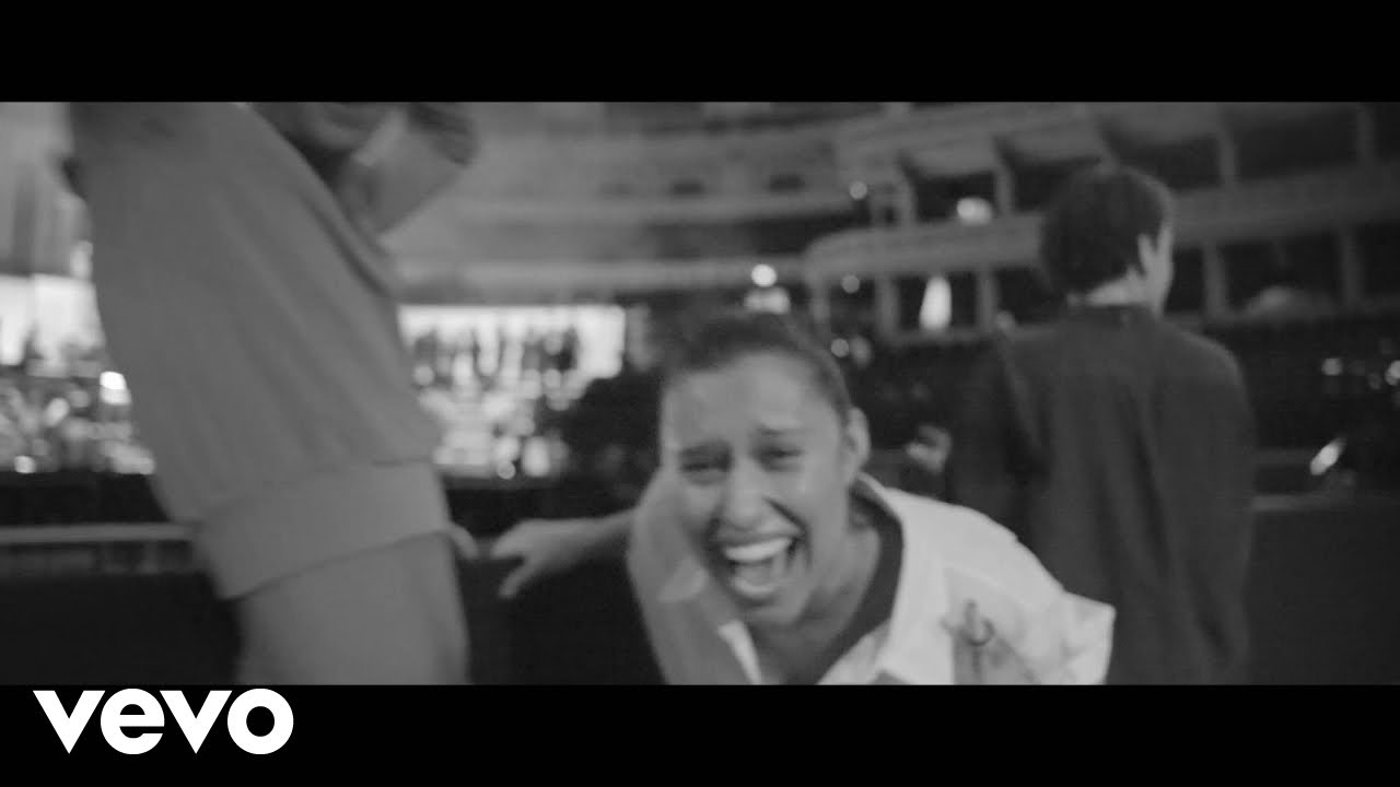 Відео до фільму RAYE at the Royal Albert Hall | RAYE - Worth It. (Live at The Royal Albert Hall)