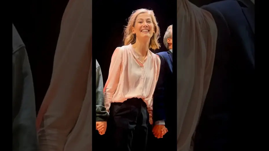 Відео до фільму National Theatre Live: Inter Alia | Best Inter Alia curtain calls with Rosamund Pike at the National Theatre.