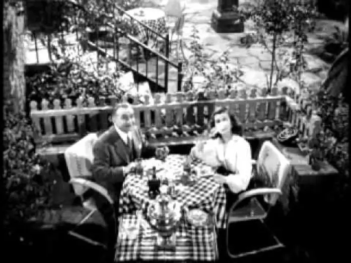 Відео до фільму Багряна вулиця — "Scarlet Street''