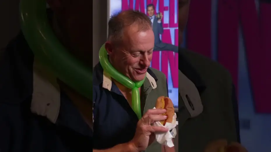 Відео до фільму Голий пістолет | Audience Reviews