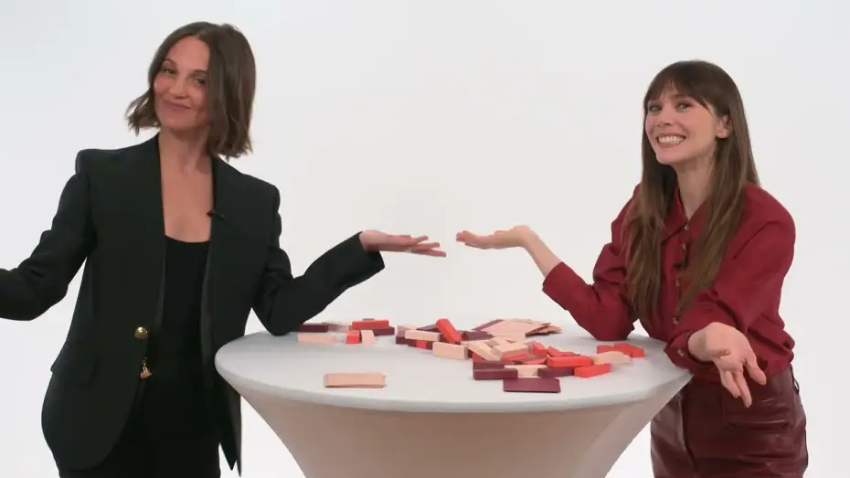 Відео до фільму Оцінка | Elizabeth Olsen and Alicia Vikander Play Tumbling Towers