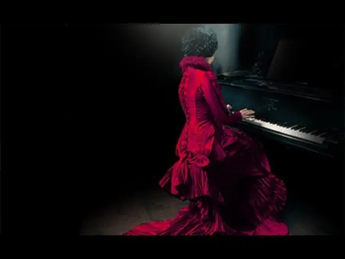 Відео до фільму Багряний пік | Unveiling the Crimson Peak Windows at Bergdorf Goodman