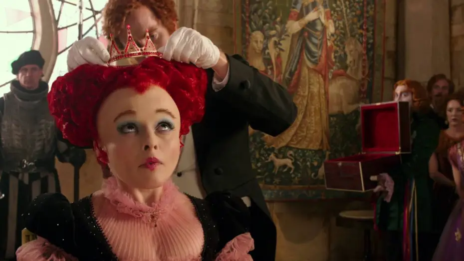 Відео до фільму Аліса в Задзеркаллі | Alice de l'Autre C&ocirc;t&eacute; du Miroir - Extrait : Le couronnement de la Reine Rouge