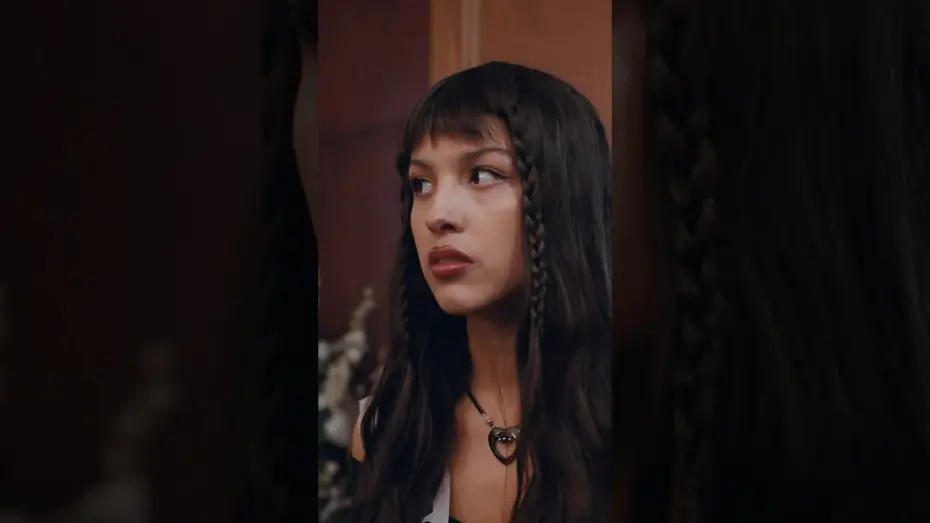 Відео до фільму Obsessed | GUTS (spilled) is out!!!!! and the music video for obsessed is too!!!