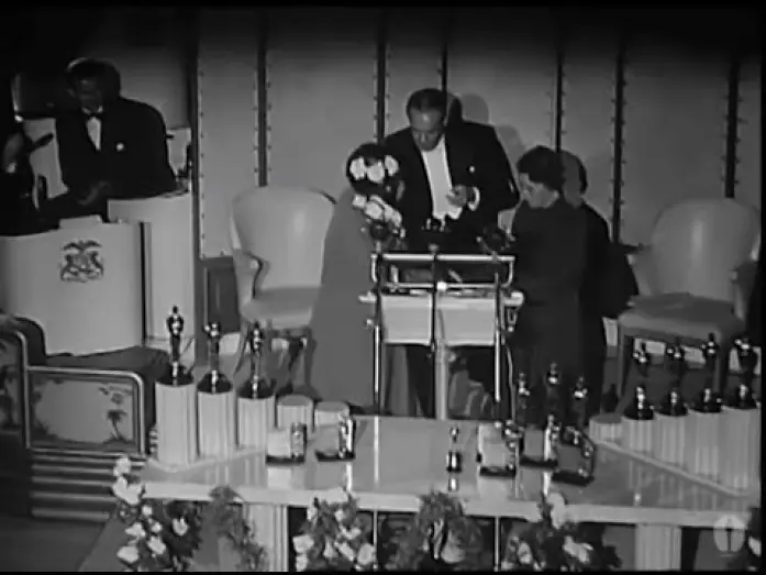 Відео до фільму Віднесені вітром | Hattie McDaniel winning Best Supporting Actress: 12th Oscars (1940)