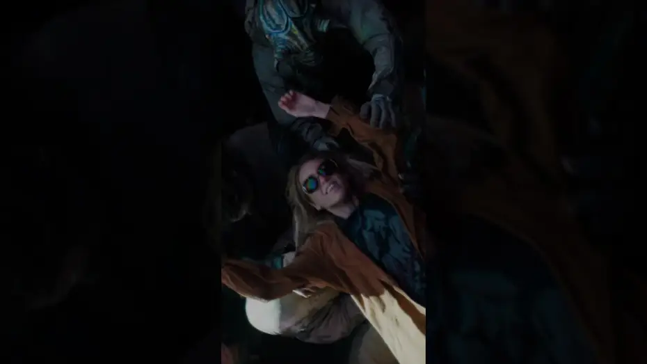 Відео до фільму Суперґьорл — A love that goes to the galaxy and back.