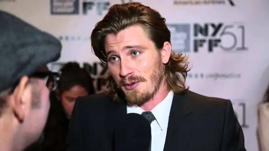Відео до фільму Всередині Л'юіна Девіса — NYFF51: Garrett Hedlund - "Inside Llewyn Davis" Red Carpet