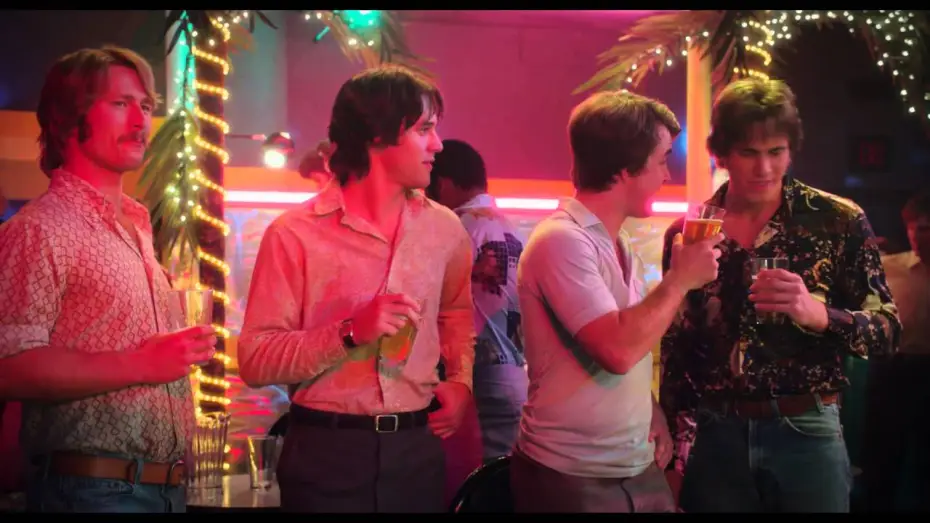 Відео до фільму Кожному своє — EVERYBODY WANTS SOME - extrait 4 - VOST