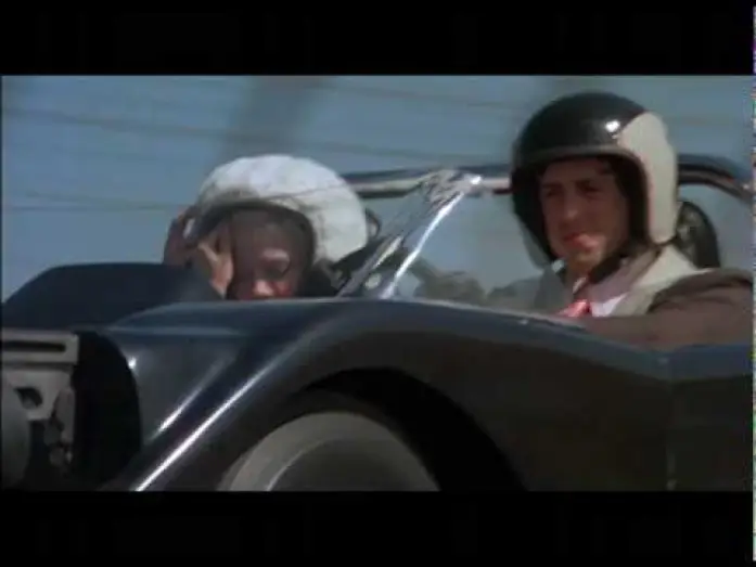 Відео до фільму Смертельні перегони 2000 | Death Race 2000 - Machine Gun Joe [clip]