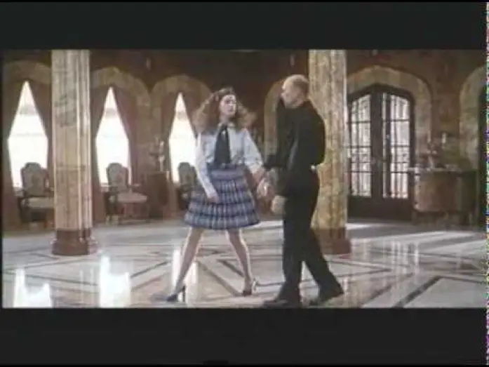 Відео до фільму Щоденники принцеси — Princesse malgré elle