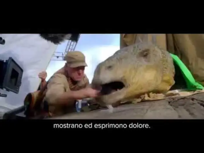 Відео до фільму Світ Юрського періоду: Полегле королівство | JURASSIC WORLD - IL REGNO DISTRUTTO - Featurette "L'empatia con i dinosauri"