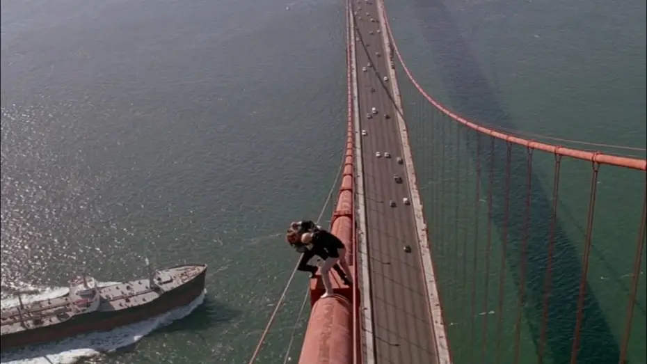 Відео до фільму 007: Вид на вбивство — Bond and Zorin Fight on the Golden Gate Bridge