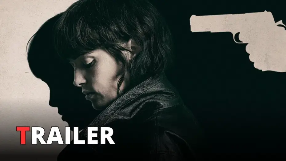 Відео до фільму Вона в пітьмі йде | FANTASMA IN GUERRA (2025) | Trailer italiano del thriller politico di Agust&iacute;n D&iacute;az Yanes