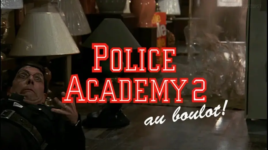 Відео до фільму Поліцейська академія 2: Їхнє перше завдання — Police Academy 2: Au boulot! (1985) Bande annonce VF HD