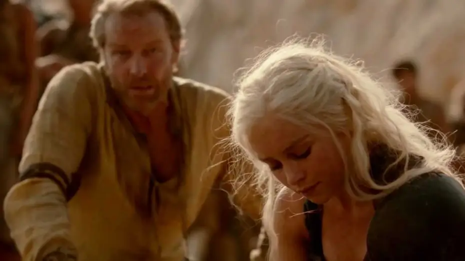 Відео до серіалу Гра престолів — Game of Thrones: Season 2 - Character Feature - Daenerys Targaryen (HBO)