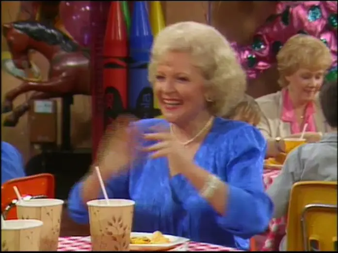 Видео к сериалу Золоті дівчата — Les Craquantes (The Golden Girls) en DVD