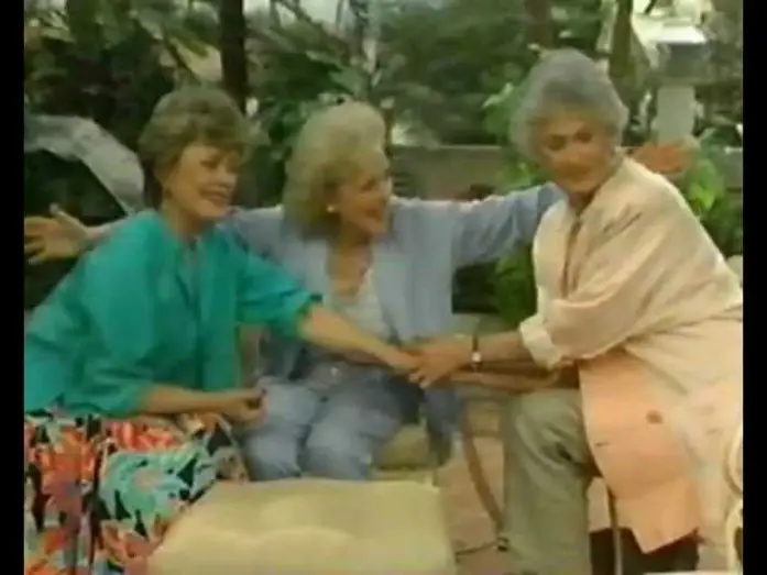 Видео к сериалу Золоті дівчата — Les Craquantes (The Golden Girls French Theme)