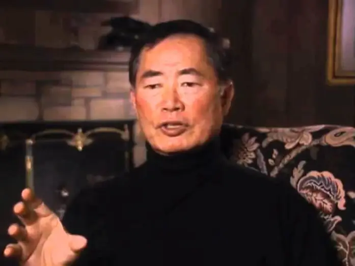 Видео к сериалу Зоряний шлях — George Takei discusses Gene Roddenberry- EMMYTVLEGENDS.ORG