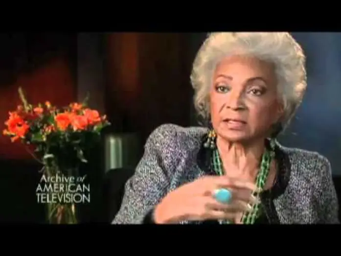 Видео к сериалу Зоряний шлях — Nichelle Nichols discusses "Uhura" from Star Trek- EMMYTVLEGENDS.ORG