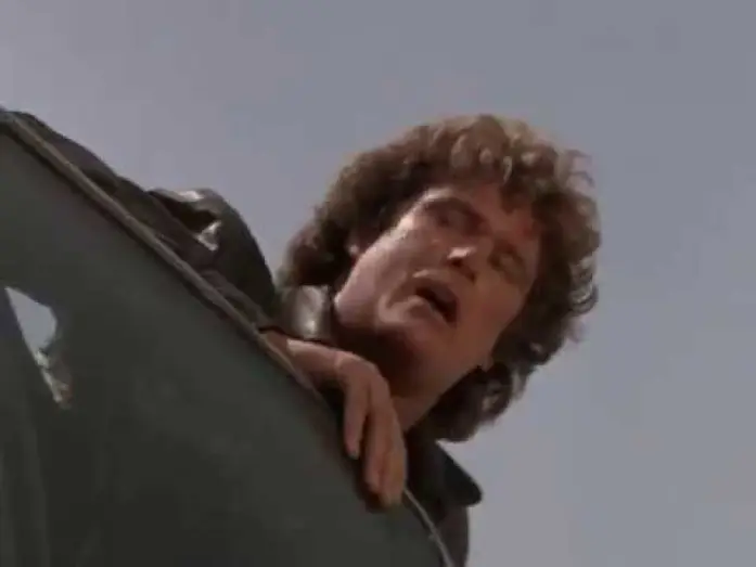 Відео до серіалу Мандрівний лицар — Мандрівний лицар (Knight Rider) - K.I.T.T. після дуелі з Голіафом