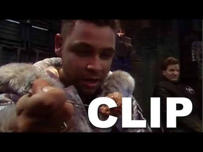 Відео до серіалу Червоний Карлик — Dog Food - Red Dwarf Clip