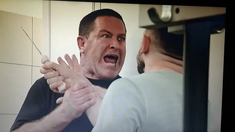Відео до серіалу Фейр-Сіті — Fair City - Ciaran Threatens Damon with a Knife