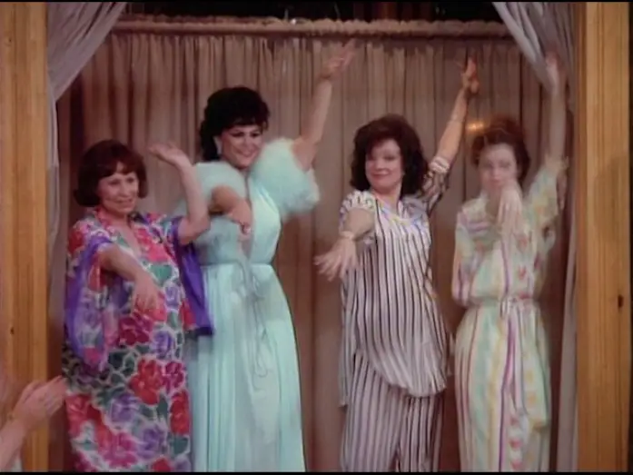 Відео до серіалу Designing Women — DESIGNING WOMEN Countdown Starts 6/19!