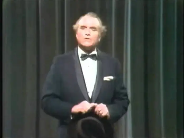 Відео до серіалу Шоу Реда Скелтона — Red Skelton - Explains "The Pledge of Allegiance"