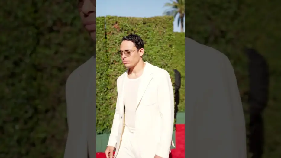 Відео до серіалу Залізне серце — Anthony Ramos hits the carpert