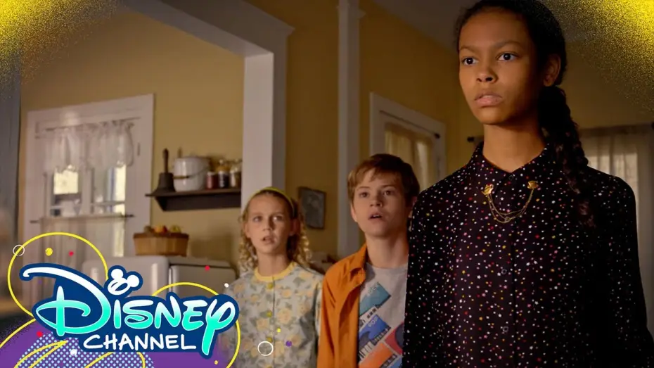 Відео до серіалу Таємниці Сульфур-Спрінгс — Secrets of Sulphur Springs Season 2 Teaser 🤫| Disney Channel