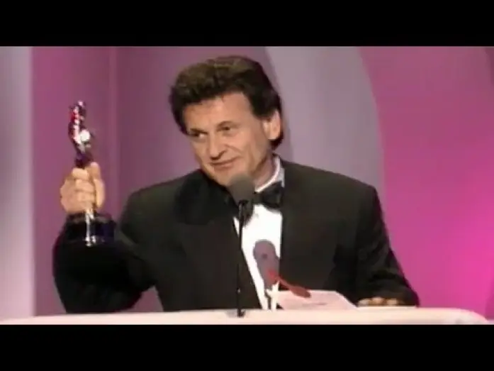 Відео до серіалу Оскар — Joe Pesci winning an Oscar® for "Goodfellas"