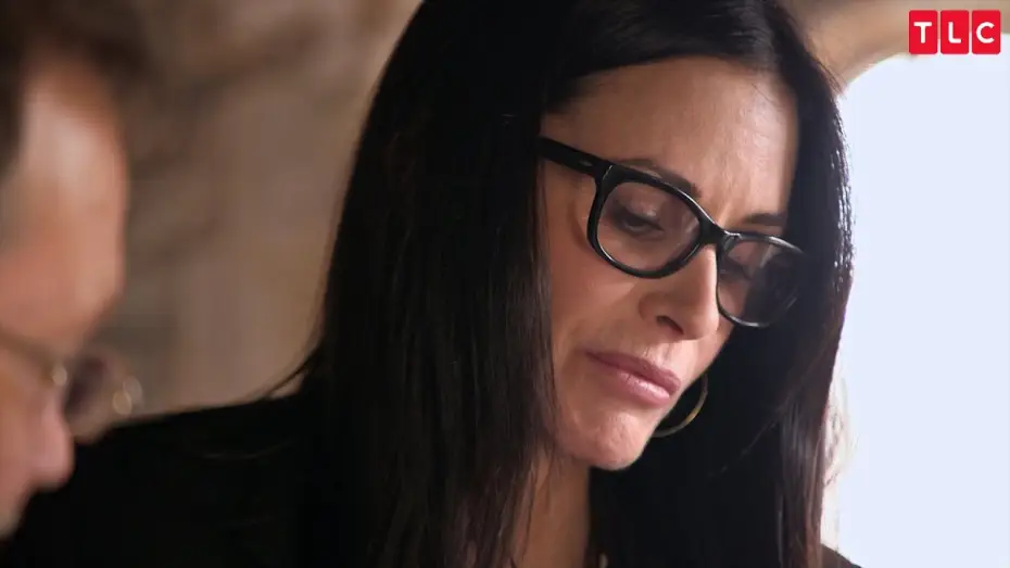 Відео до серіалу Who Do You Think You Are? — Courteney Cox Discovers Royal Drama In Her Family Tree | Who Do You Think You Are?