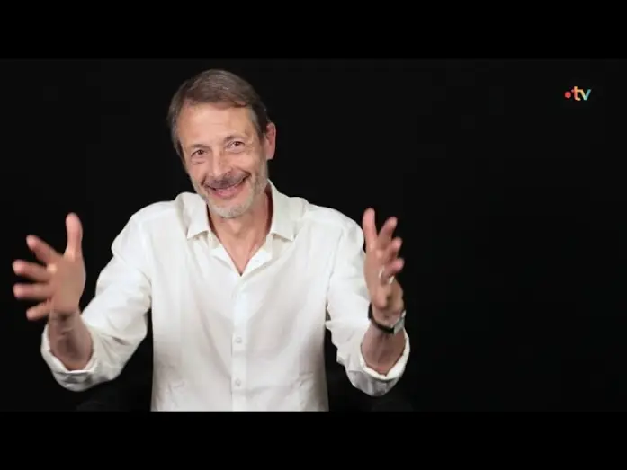 Відео до серіалу Ті, хто вижив — [Interview] Des vivants : Jean-Xavier de Lestrade, co-auteur et réalisateur