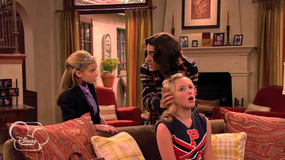 Відео до серіалу Собака крапка ком — Dog with a Blog | Stan of the House - Meet the Family! | Disney Channel UK