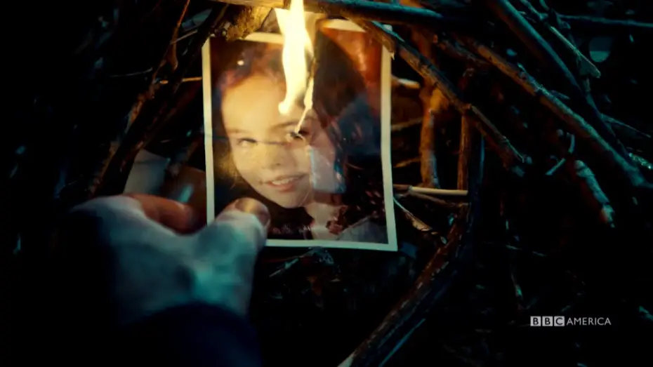 Відео до серіалу Темне дитя — Orphan Black First Look Scene: Sarah in the Woods | June 10 @ 10/9c on BBC America