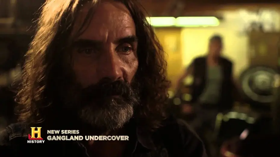Відео до серіалу Під прикриттям у бандах — Gangland Undercover Begins Monday, March 2 at 10 e/p