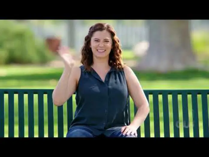 Відео до серіалу Божевільна колишня — Meet Rebecca! - "Crazy Ex-Girlfriend"
