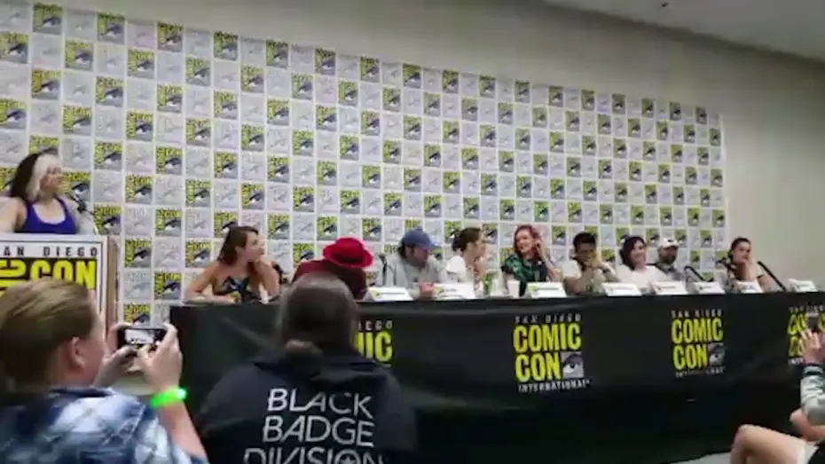 Відео до серіалу Вайнона Ерп — Season 3! Wynonna Earp Panel at San Diego Comic Con 2017