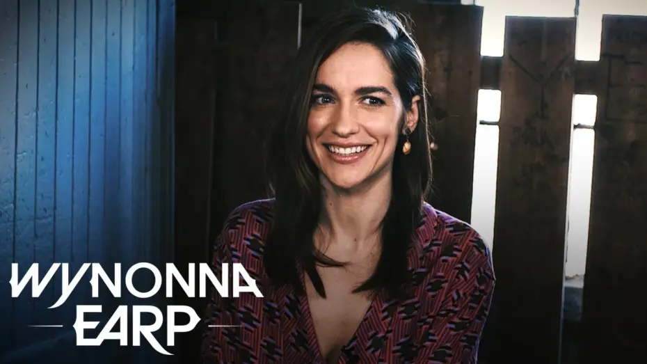 Відео до серіалу Вайнона Ерп — Melanie Scrofano Talks Wynonna Earp Season 3