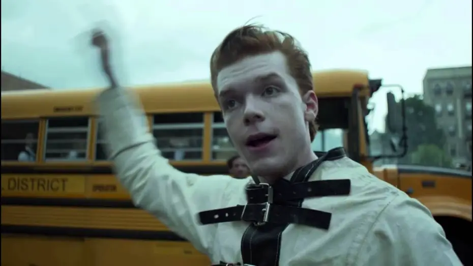 Відео до серіалу Ґотем — GOTHAM S02E02 CLIP - The Bus Scene