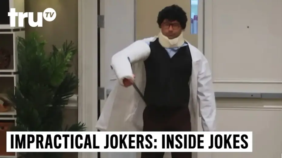 Видео к сериалу Нереальні жартівники: Внутрішні жарти — Impractical Jokers: Inside Jokes - Murr's Quick Costume Changes | truTV