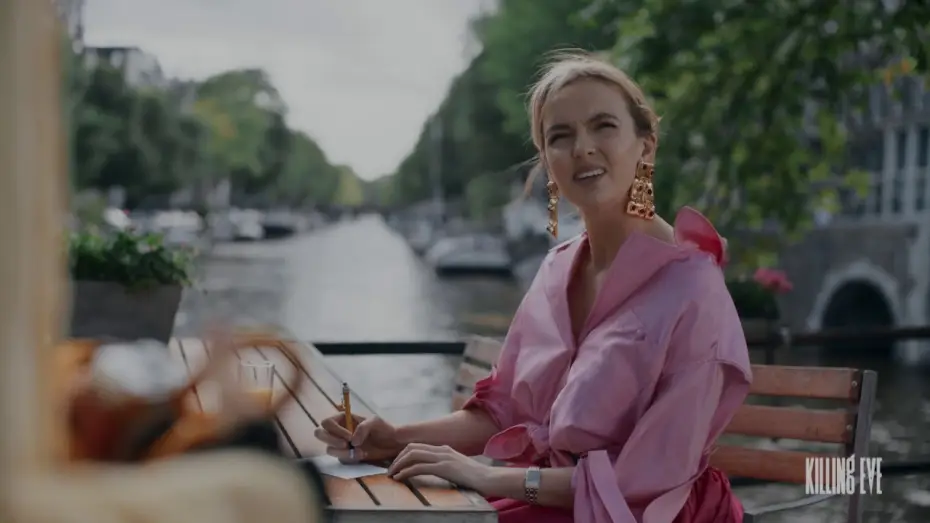 Відео до серіалу Вбиваючи Єву — Villanelle | Killing Eve Season 2 Premieres April 7 at 8pm | BBC America