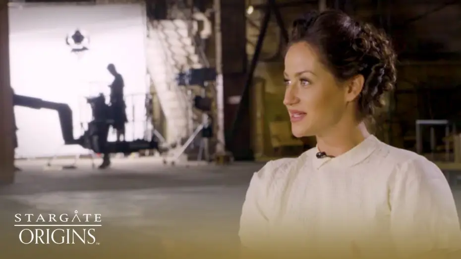 Відео до серіалу Зоряна брама: Початок — Kelly Vint Castro On Playing Young Catherine Langford | STARGATE: Origins