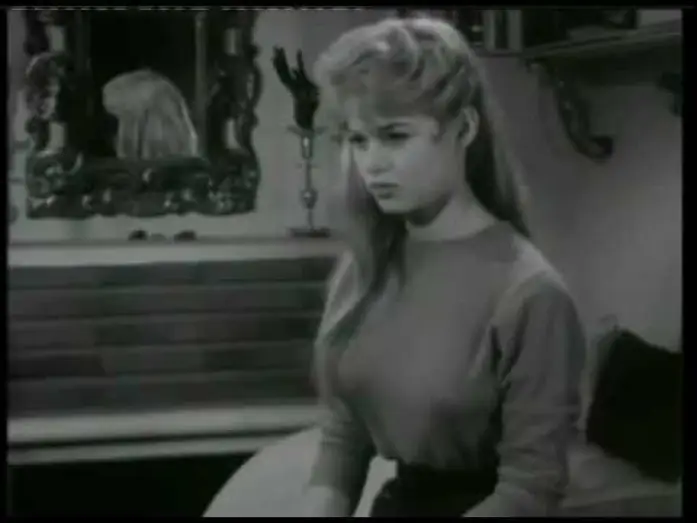 Відео до серіалу Cinépanorama — Cinépanorama du 9 décembre 1956