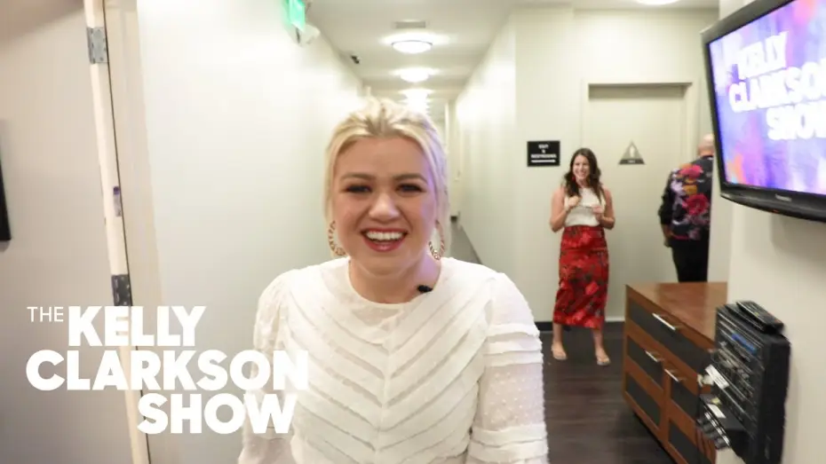 Відео до серіалу Шоу Келлі Кларксон — Kelly Gives A Behind the Scenes Wardrobe Tour | The Kelly Clarkson Show