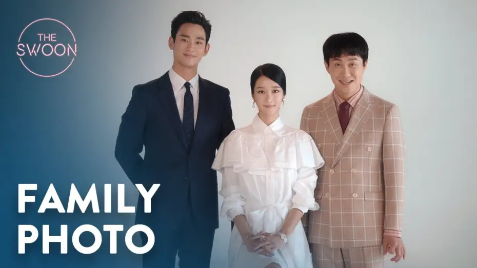 Відео до серіалу Нормально бути ненормальним — Kim Soo-hyun, Seo Yea-ji & Oh Jung-se take a family photo | It’s Okay to Not Be Okay Ep 12 [ENG SUB]
