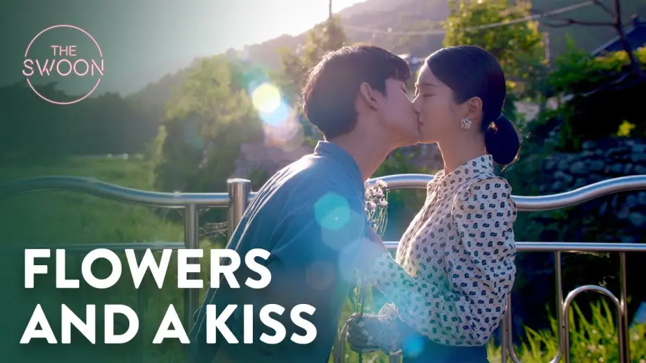 Відео до серіалу Нормально бути ненормальним — Kim Soo-hyun brings Seo Yea-ji flowers and a kiss | It’s Okay to Not Be Okay Ep 9 [ENG SUB]