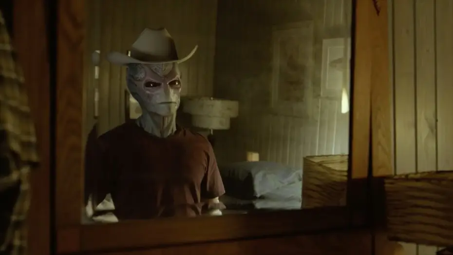 Відео до серіалу Постоялець з космосу — Resident Alien (2021) Series Trailer
